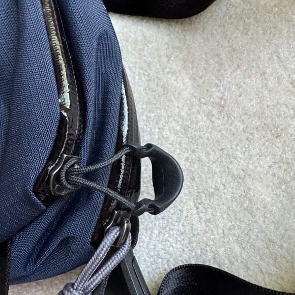 Bellroy Venture Ready Sling 2.5 (Dark Blue) - Picture 7 of 8